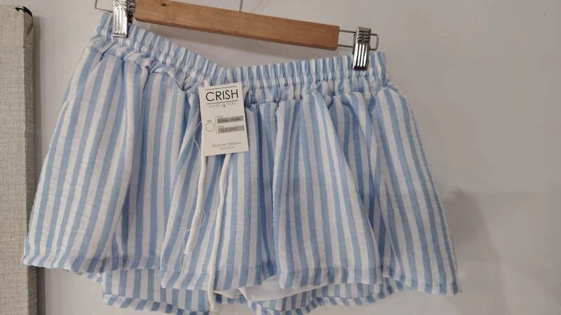 Falda con short, Crish