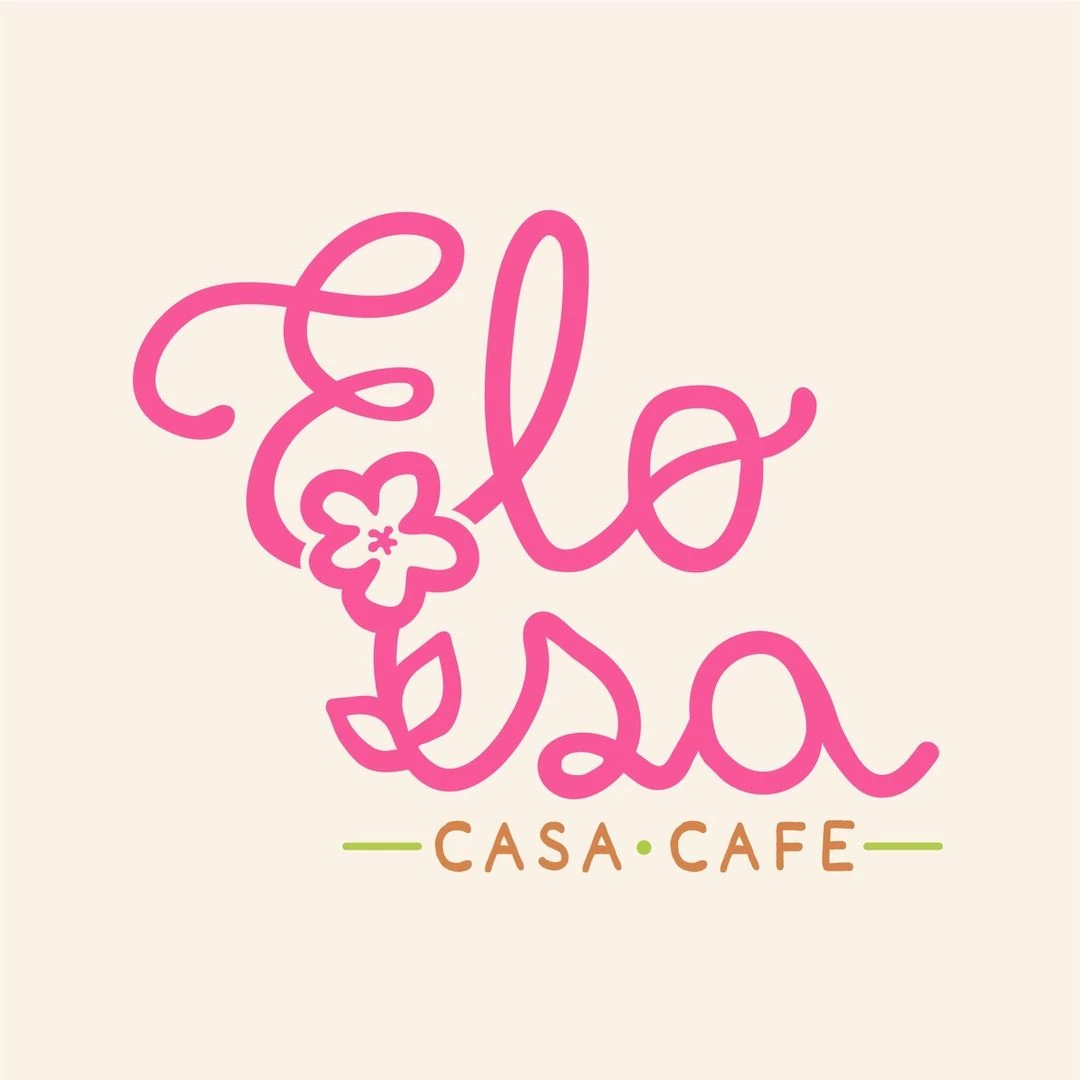 Logo Eloísa Casa Café: wordmark cursivo rosa con flor